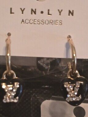 Black Heart Dangling Earrings